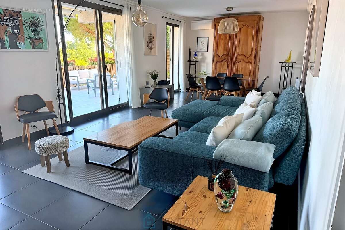 Appartement à VILLENEUVE-LOUBET