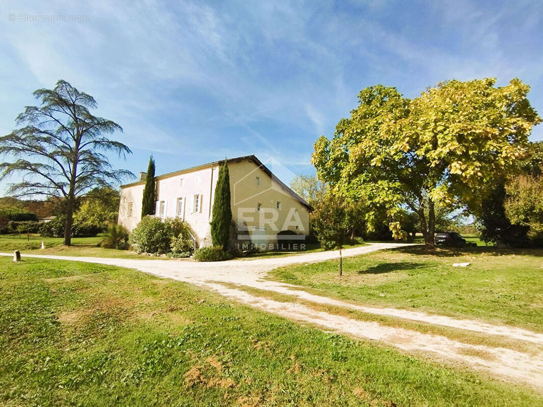 Maison à MONTCARET