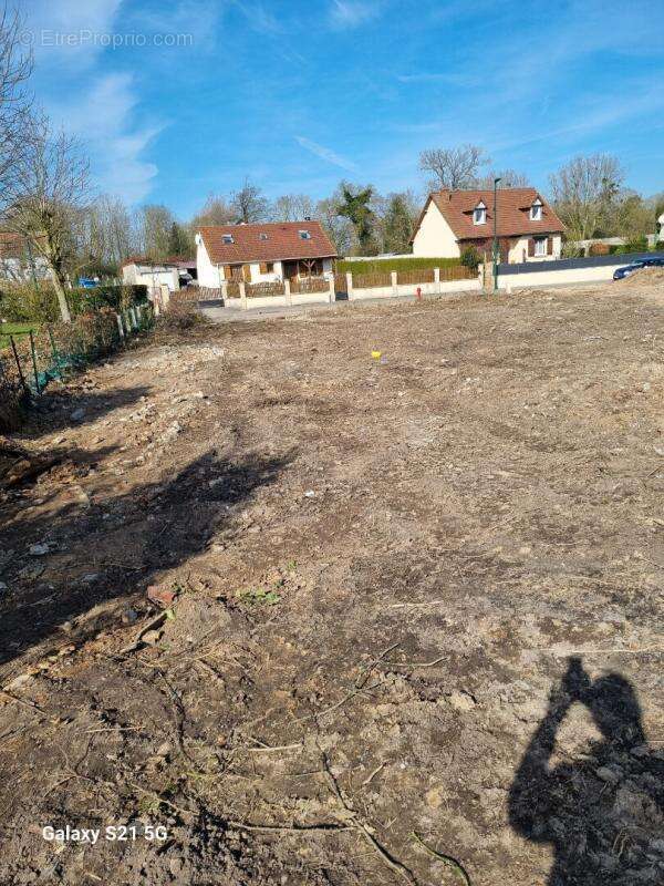 Terrain à SAINT-MARTIN-EN-CAMPAGNE