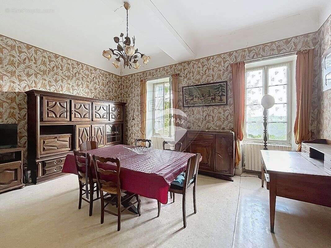 Maison à POURRAIN