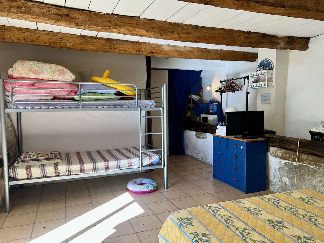 Ensemble immobilier - Maisons, garage, grange et piscine - photo 12