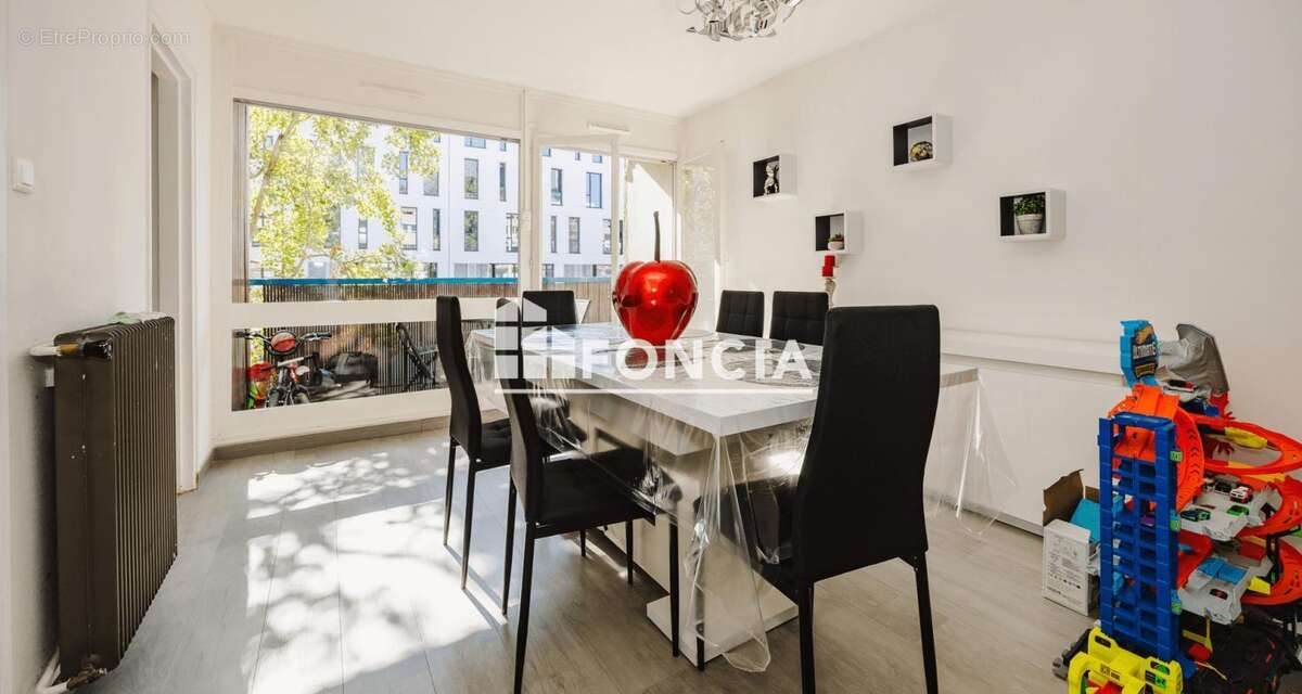 Appartement T3 lumineux exposé OUEST - 76m2 - Calme au pied du METRO - photo 2