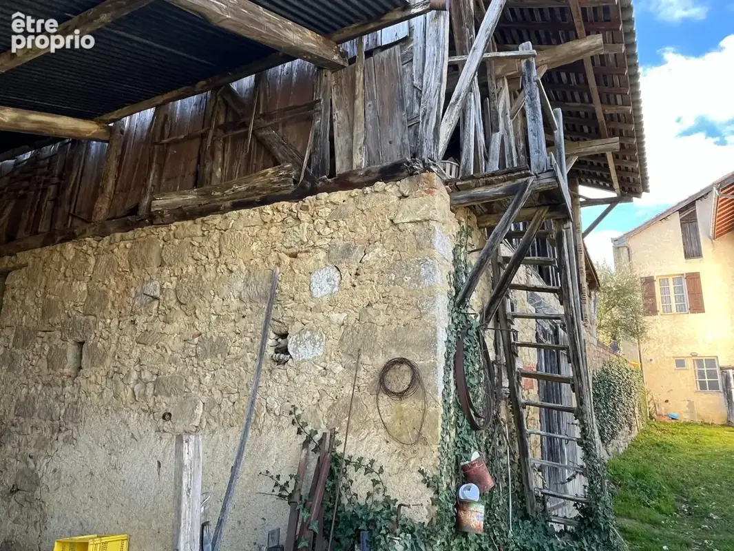 BEAUMARCHES MAISON de 1720 en pierres, 3 chambres, dans son jus, avec grange  et jardin 680m2, école et commerces de proximité,  - photo 12