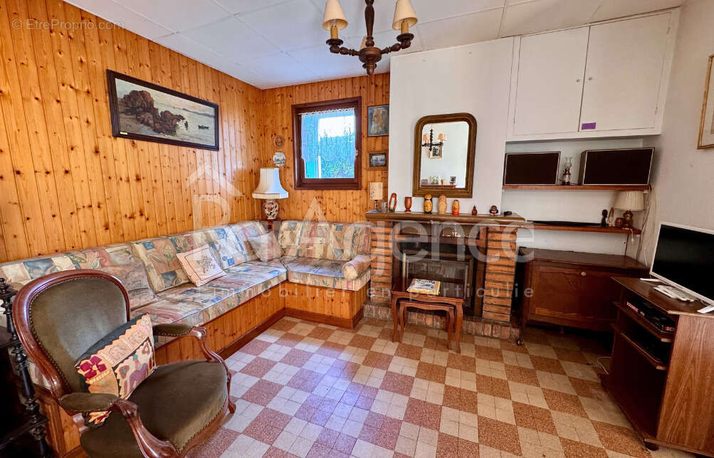 Maison à VAUX-SUR-MER