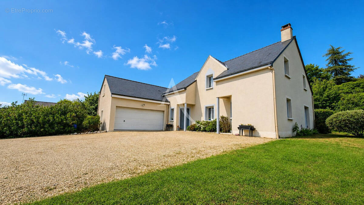 Maison à BRIOLLAY