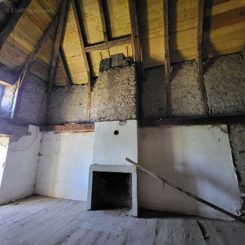 Maison en pierres avec ancienne grange - photo 10