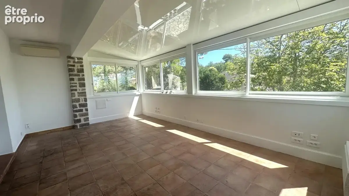 Villa composée de 2 appartements - 264m2 - Draguignan - photo 8