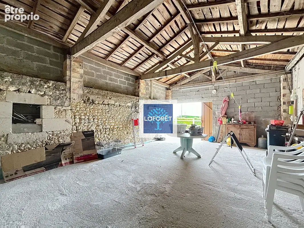 Maison de plain pied, 3 chambres, dépendances et jardin autour - photo 10