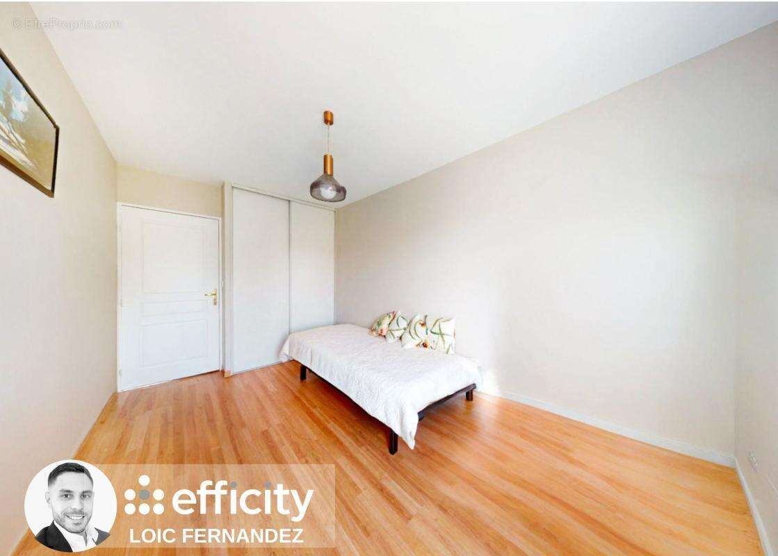 Appartement à NEUVILLE-SUR-SAONE