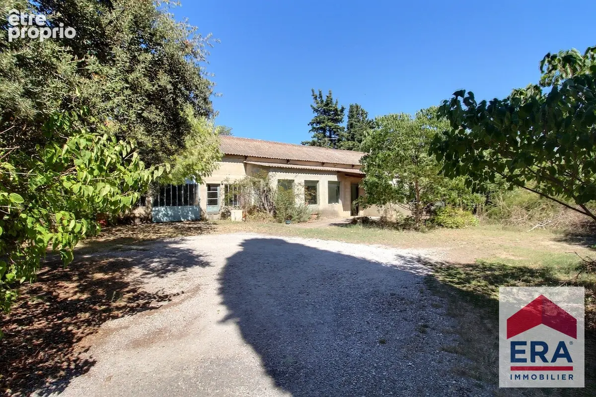 Photo Maison à Violes au prix de 240 000€