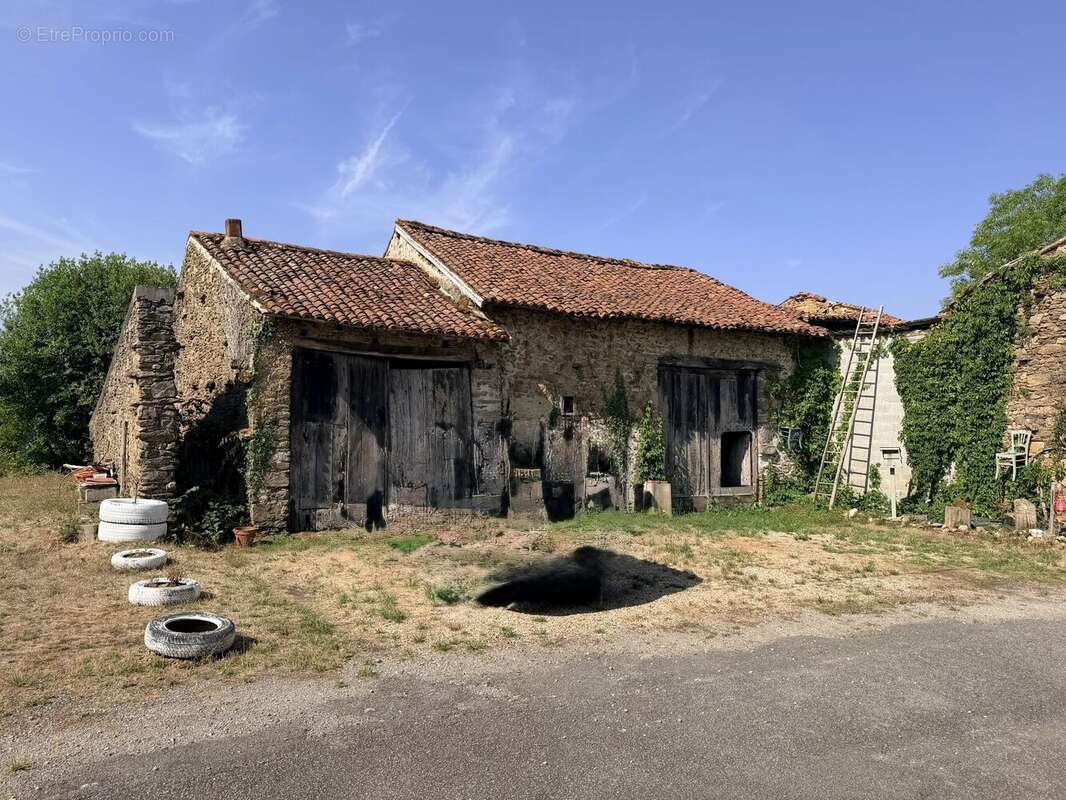 Quatre chambres, grande maison familiale, très bien rénovée - photo 15