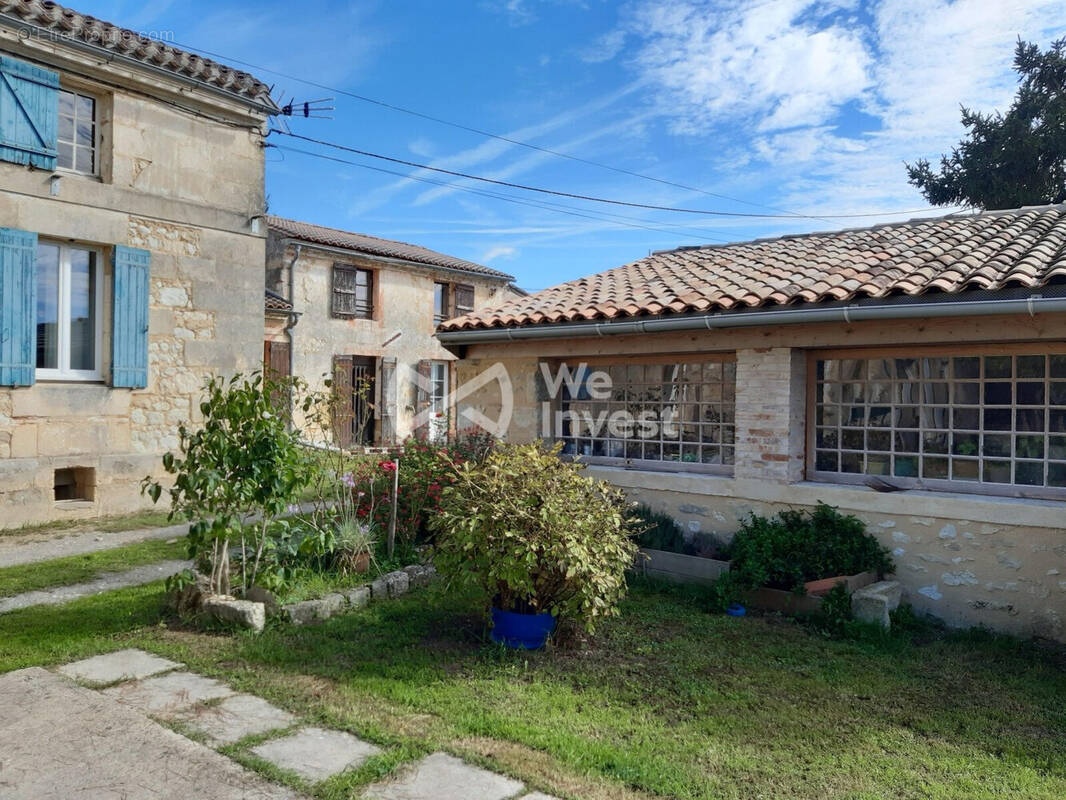 Maison à MOMBRIER