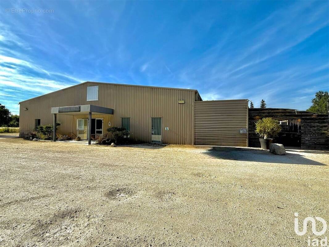 Photo 1 - Commerce à PIERRELATTE