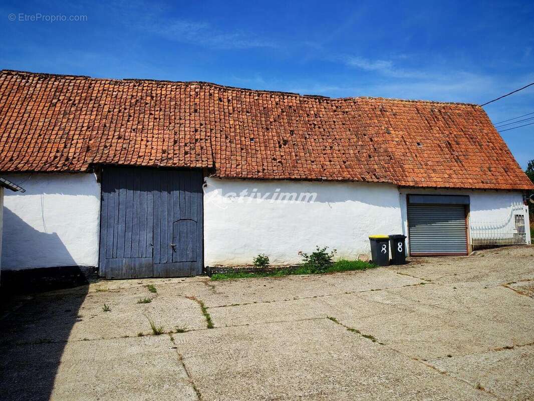 4254 17 - Maison à HESDIN
