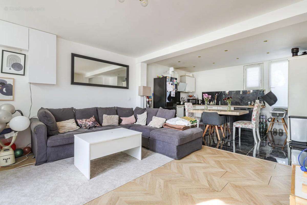 Maison à VILLENEUVE-LE-ROI