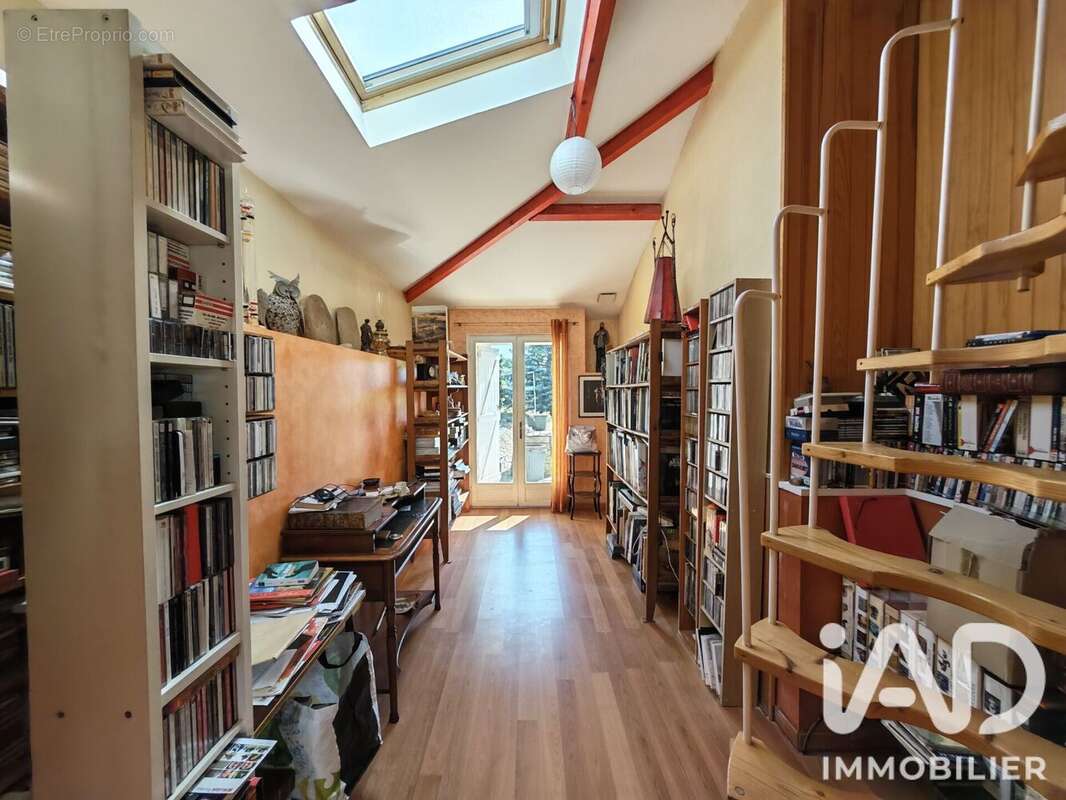 Maison 210 m² à Vic-En-Bigorre  - photo 7