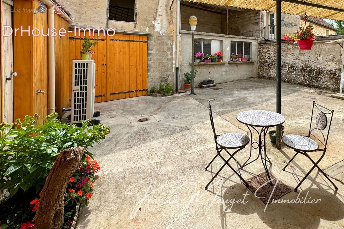 Maison à ROMENY-SUR-MARNE