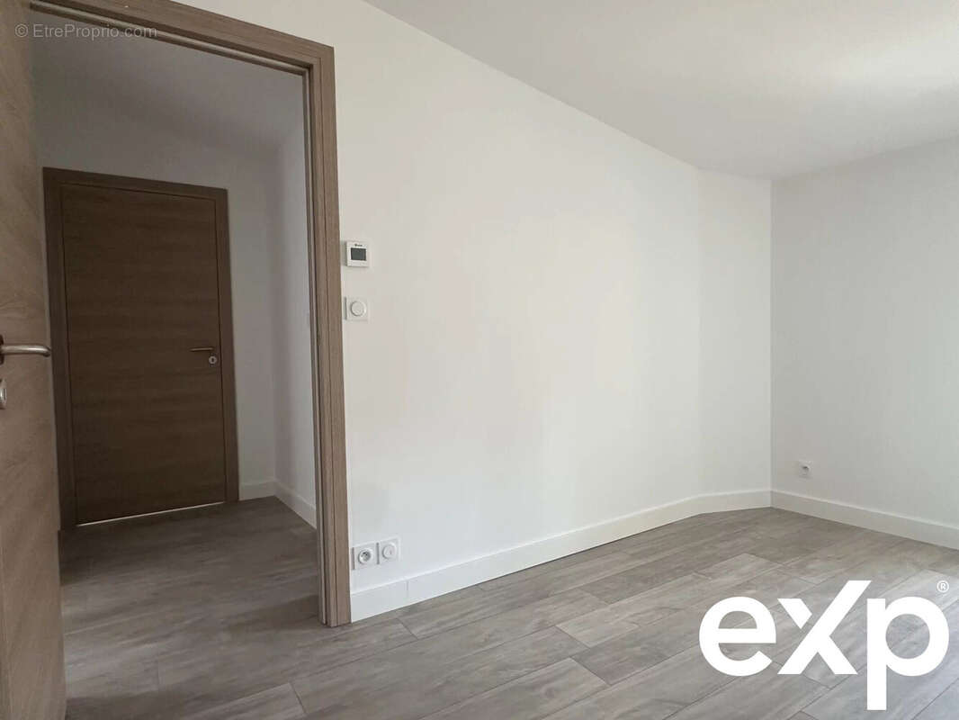 Appartement à SAINT-JEAN-D'ANGELY