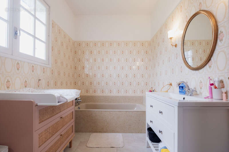 Maison à vendre 7 pièces proche de PARAY LE MONIAL (71) - photo 5