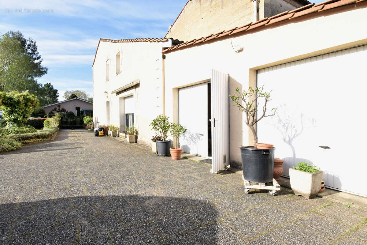 Maison à CADAUJAC