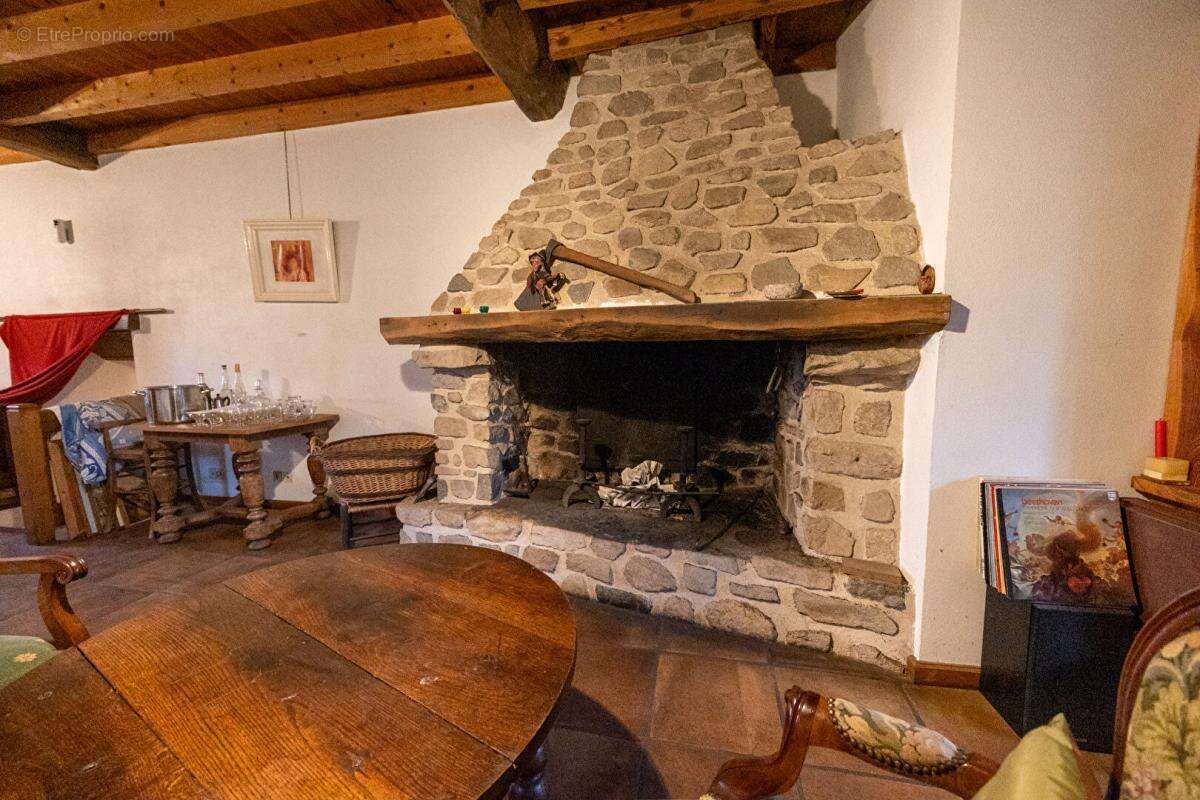Maison à SAINT-SIXTE