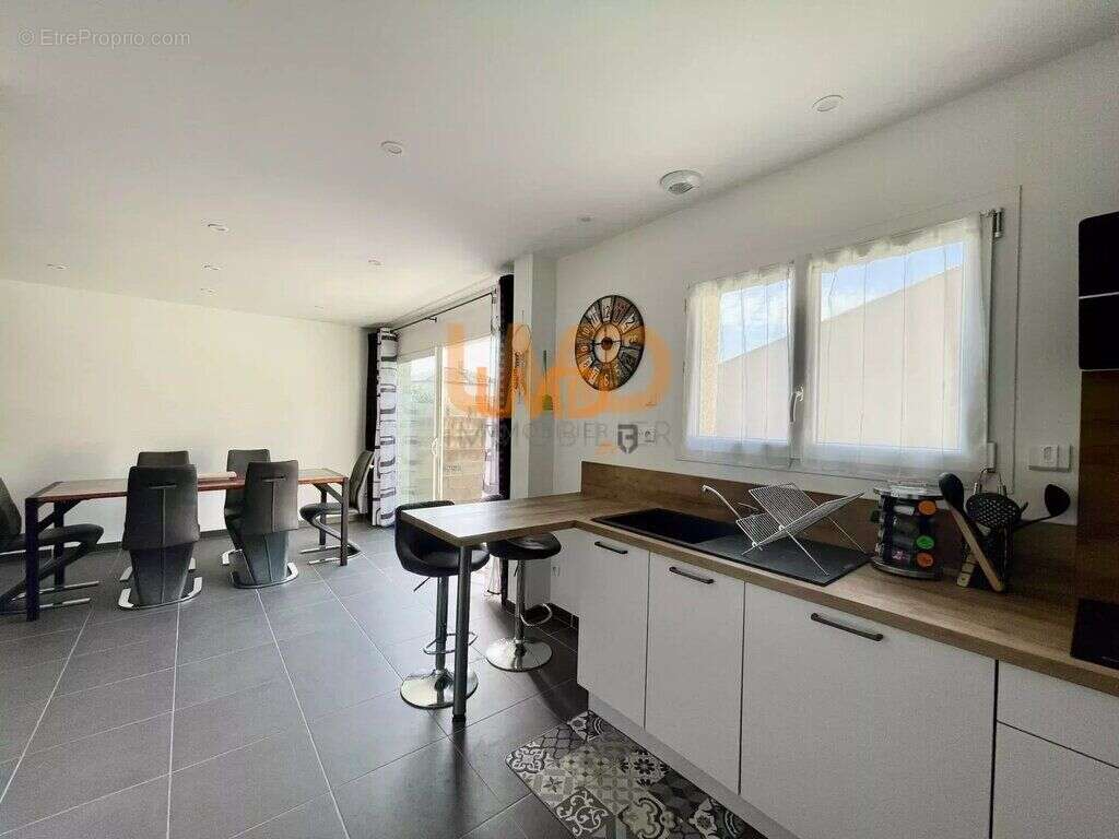 Maison à LIGNAN-SUR-ORB