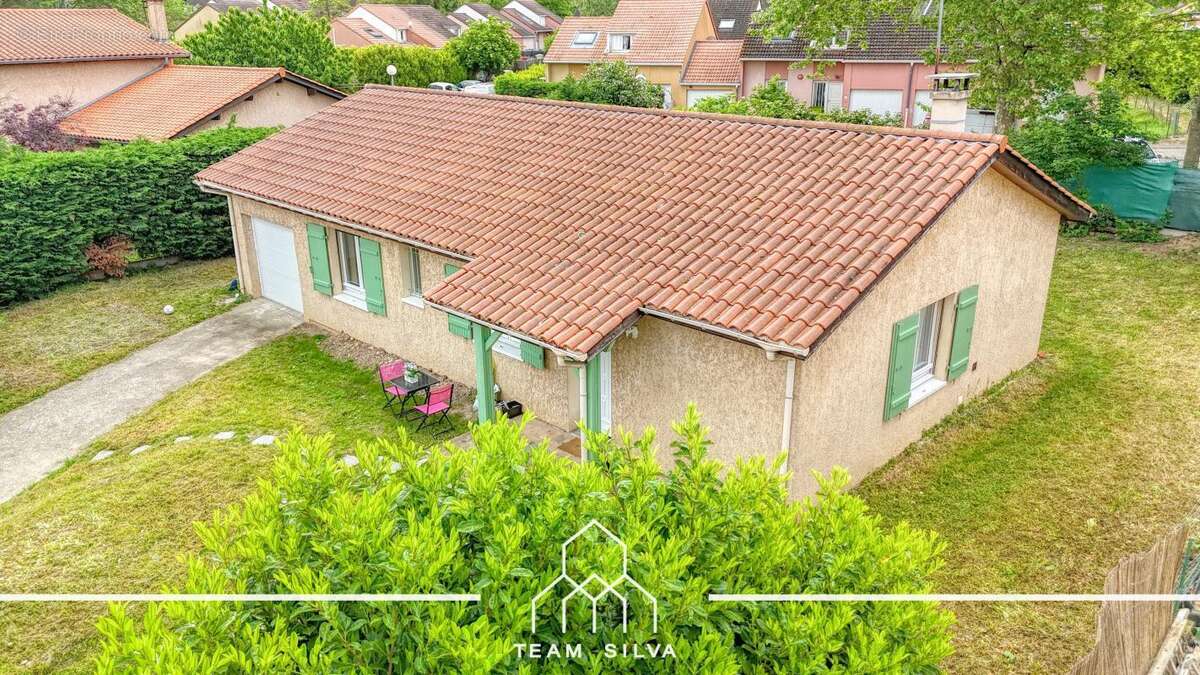 Maison à SAINT-GENIS-LAVAL