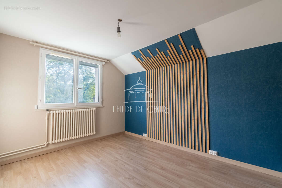 Maison familiale 6 pièces de 122m2 à VILLENEUVE-LE-ROI - photo 8