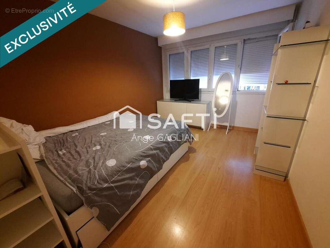 Appartement 120 m² à Laval  - photo 6
