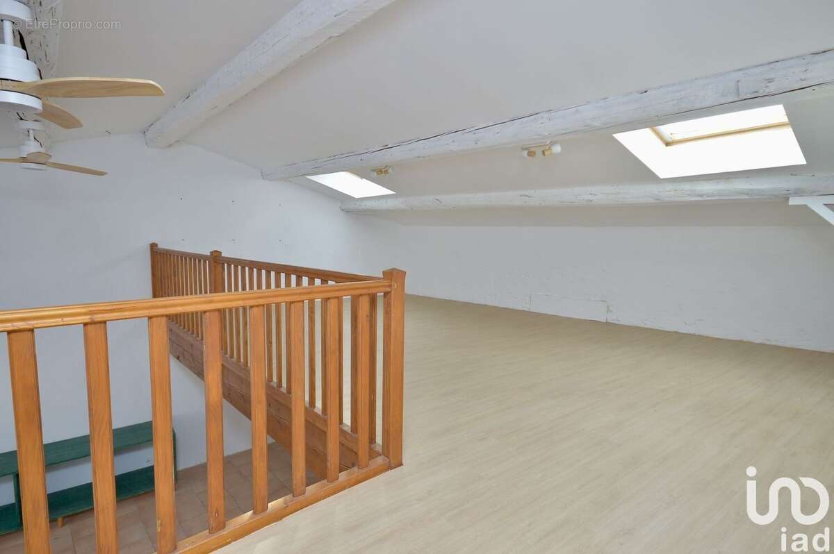 Photo 7 - Commerce à LAGRASSE