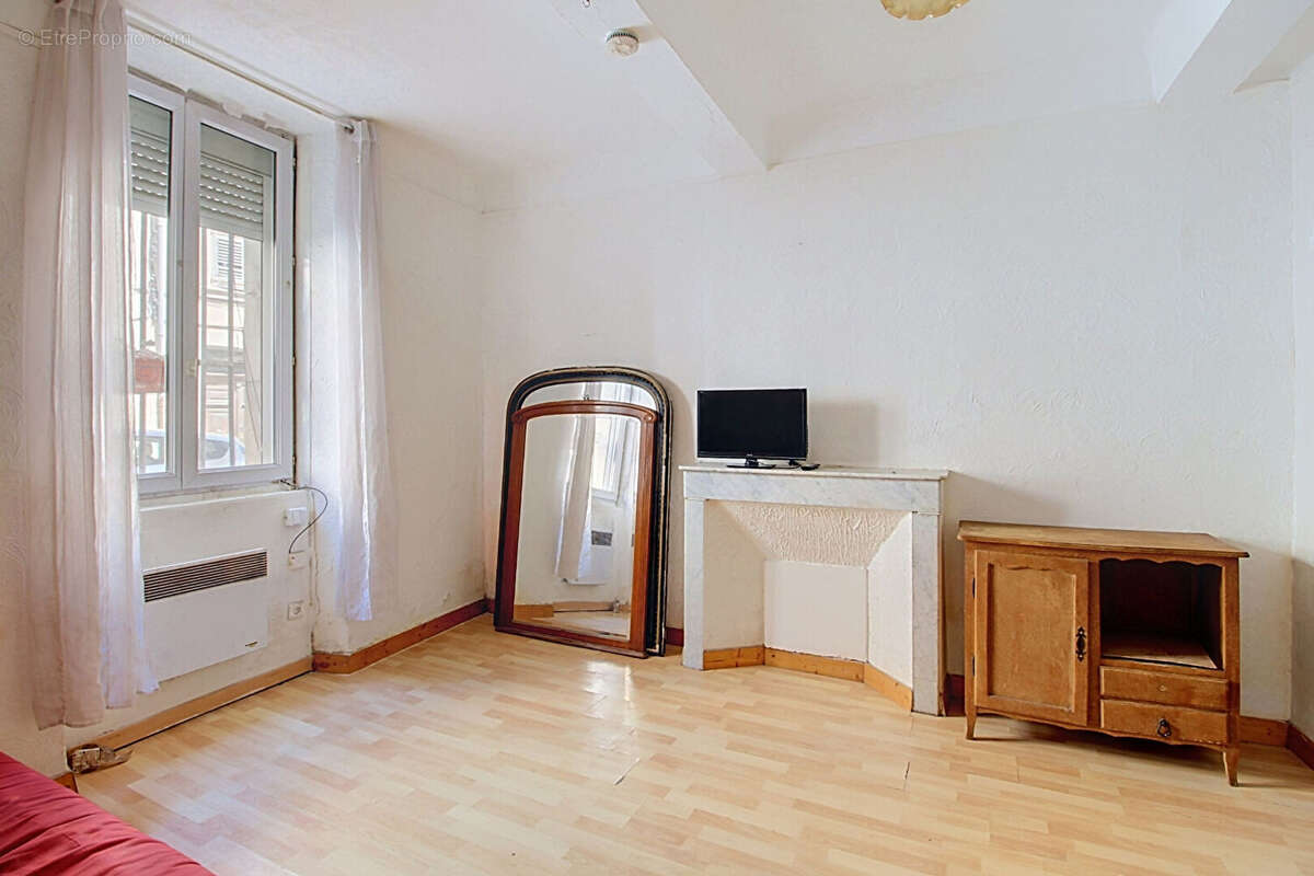 EXCLUSIVITE ! A VENDRE DRAGUIGNAN studio + appartement T2 + combles + cave - photo 11