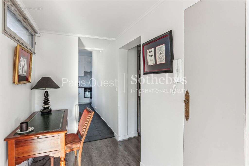 Appartement à NEUILLY-SUR-SEINE