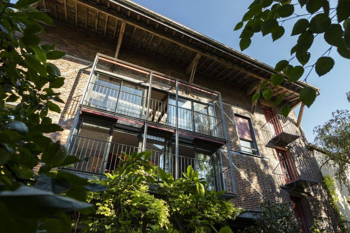 Appartement à LES LILAS