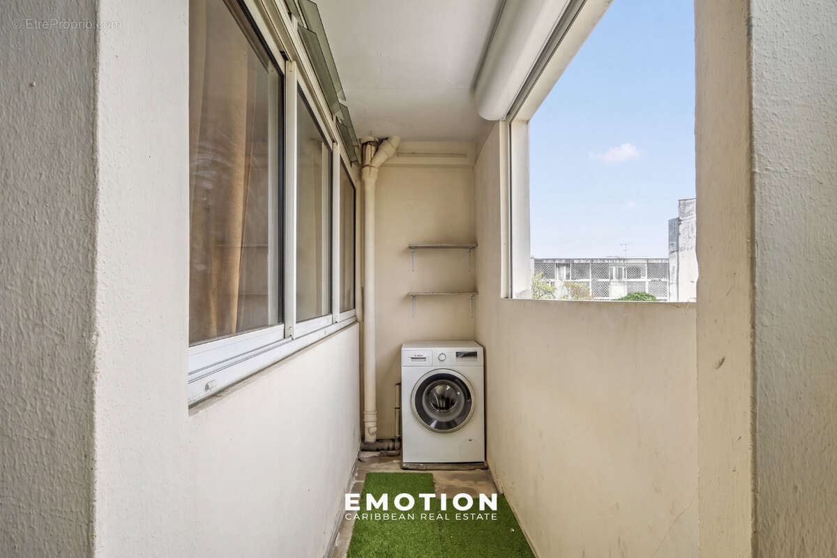 Appartement T3   64 m2 + terrasse Les Abymes - photo 11