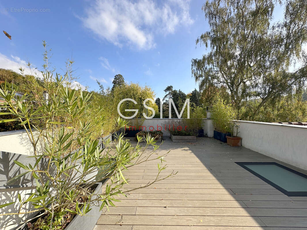 Maison à VILLE-D&#039;AVRAY