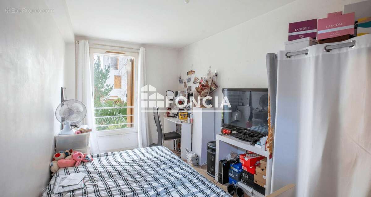 Appartement à L&#039;ILE-SAINT-DENIS