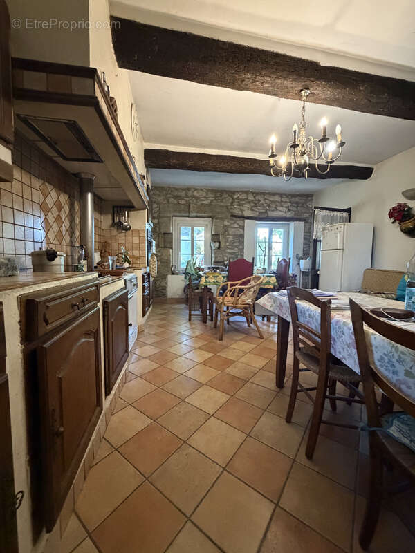Maison à CADEROUSSE