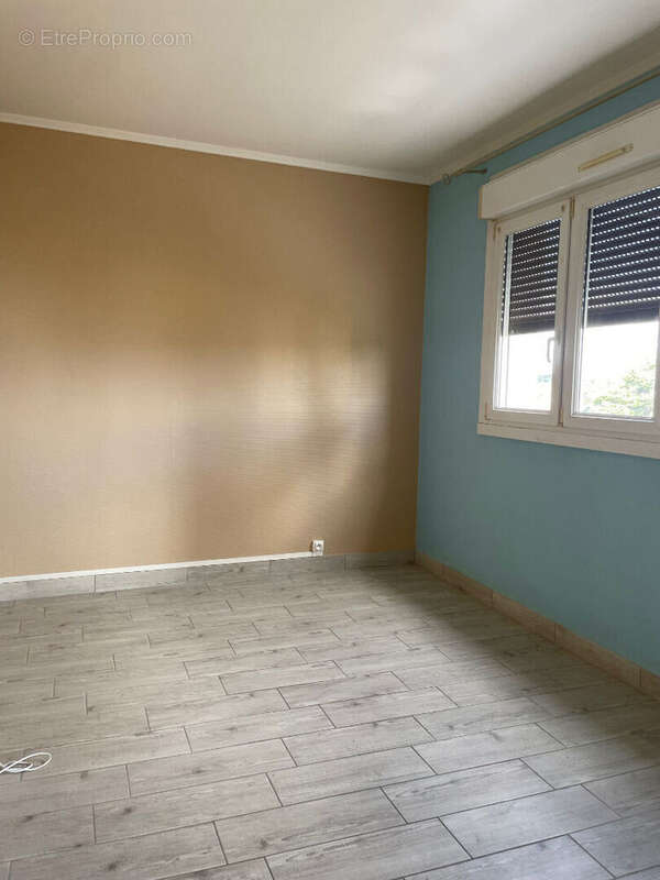 Appartement à SAINT-JEAN-DE-BRAYE