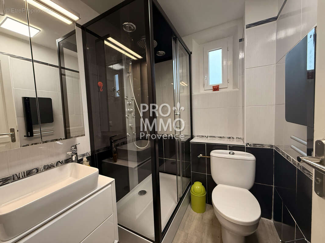 Appartement à MALLEMORT