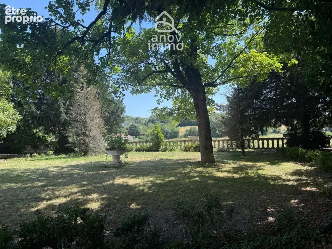 Propriété  avec dépendances aux portes d'Angoulême - photo 2