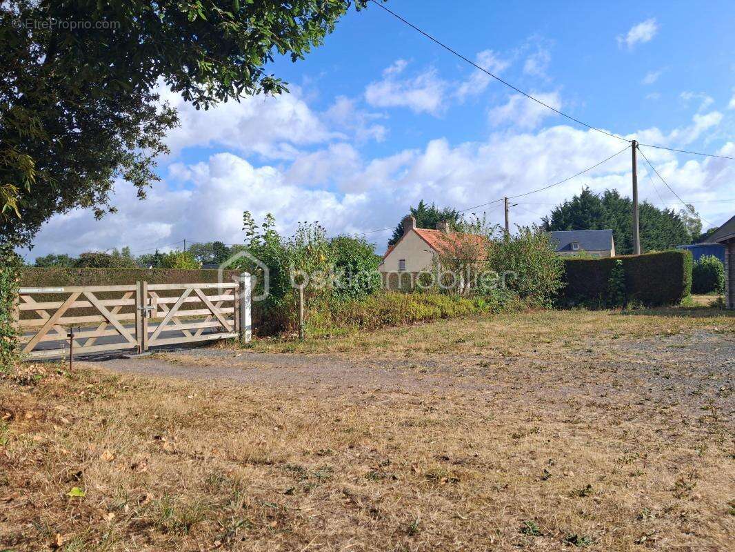 Terrain a batir de 1020 m² a le molay littry - photo 2