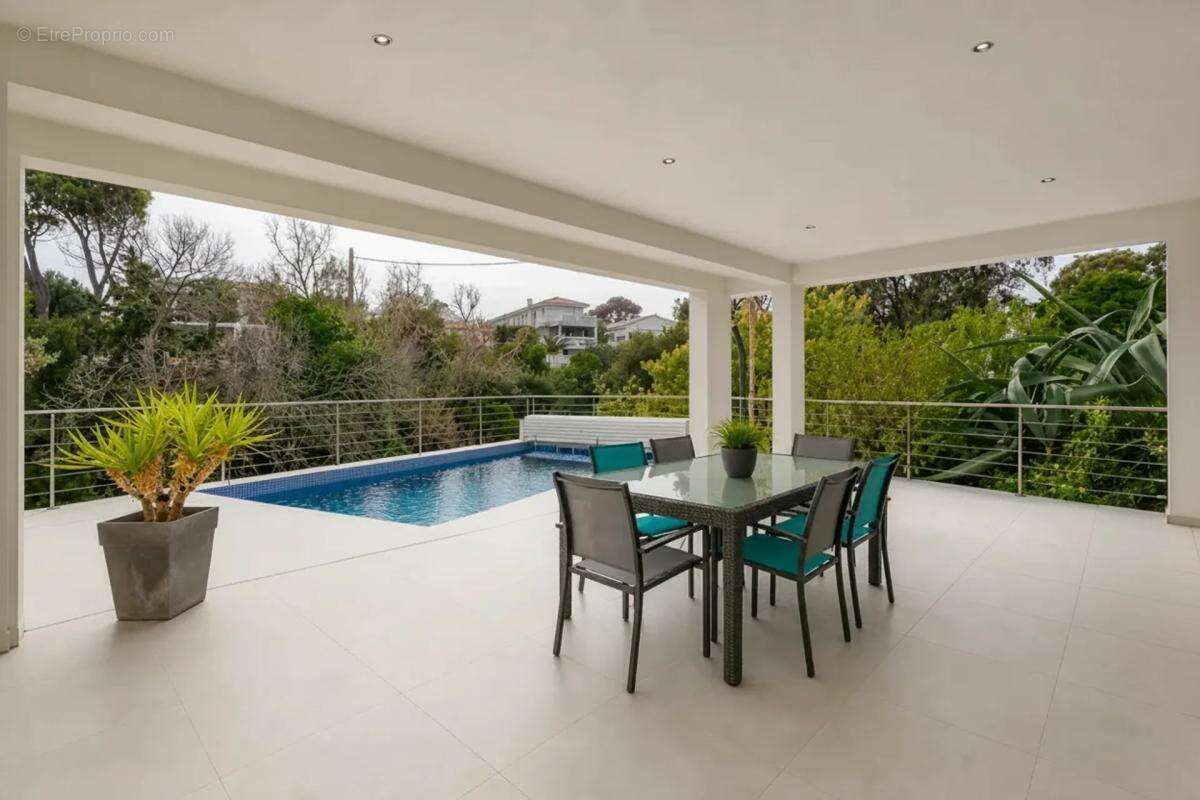 Villa 5 pièces avec piscine, 150 m², St Aygulf - photo 3