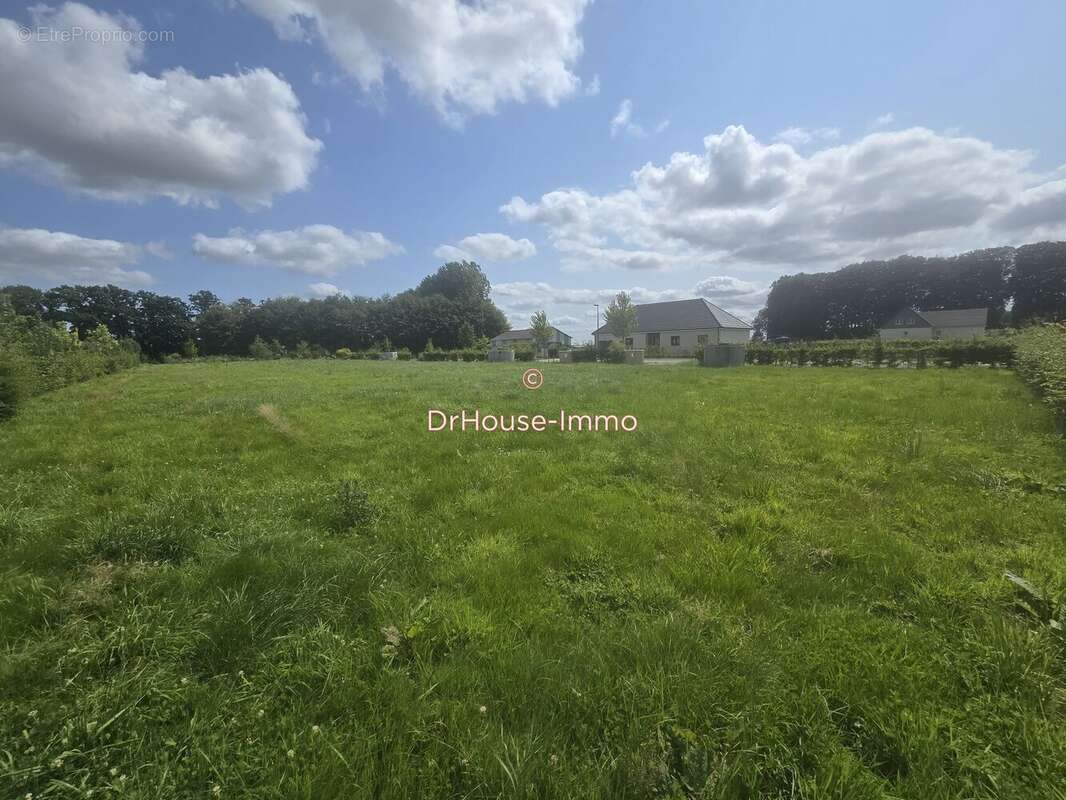 Terrain à YERVILLE