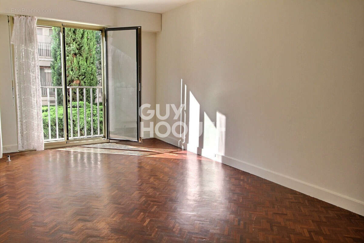 VERSAILLES Grand Siècle , appartement 4 pièces de 118, 79 m². - photo 4