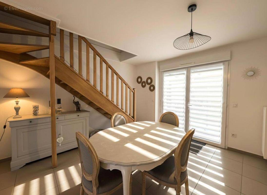 Maison à WAMBRECHIES