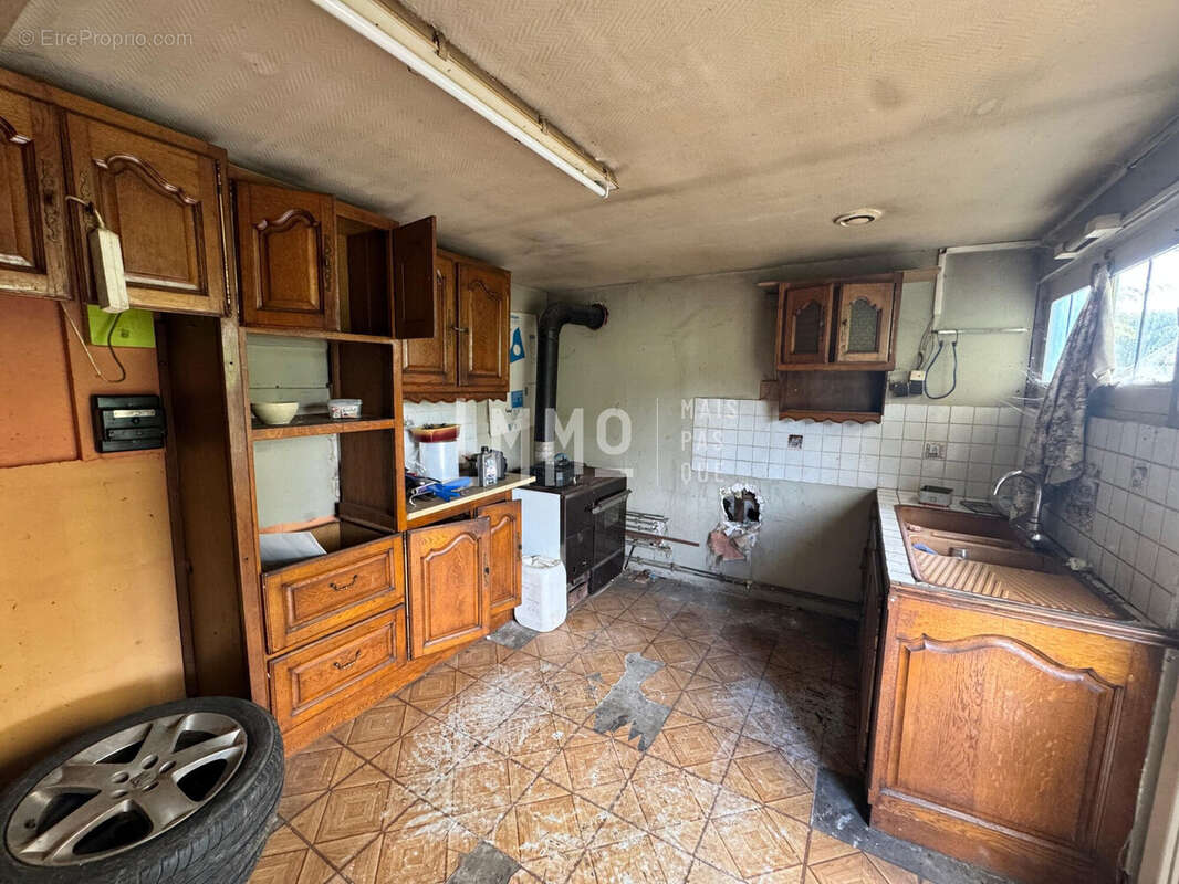 Maison à CHAHAIGNES