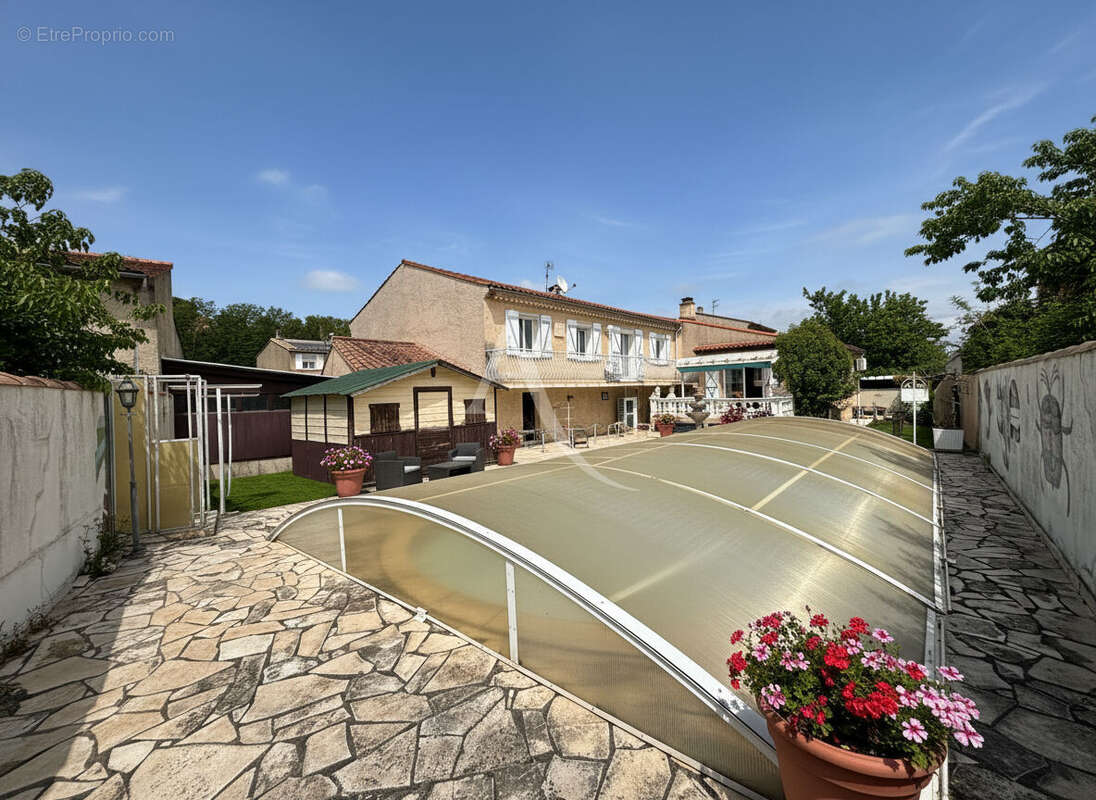 Carcassonne, maison familiale avec piscine et garages - photo 2