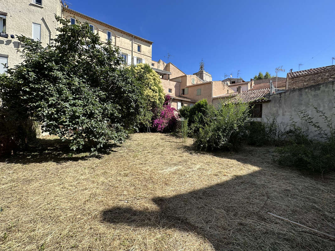 Appartement à CUERS