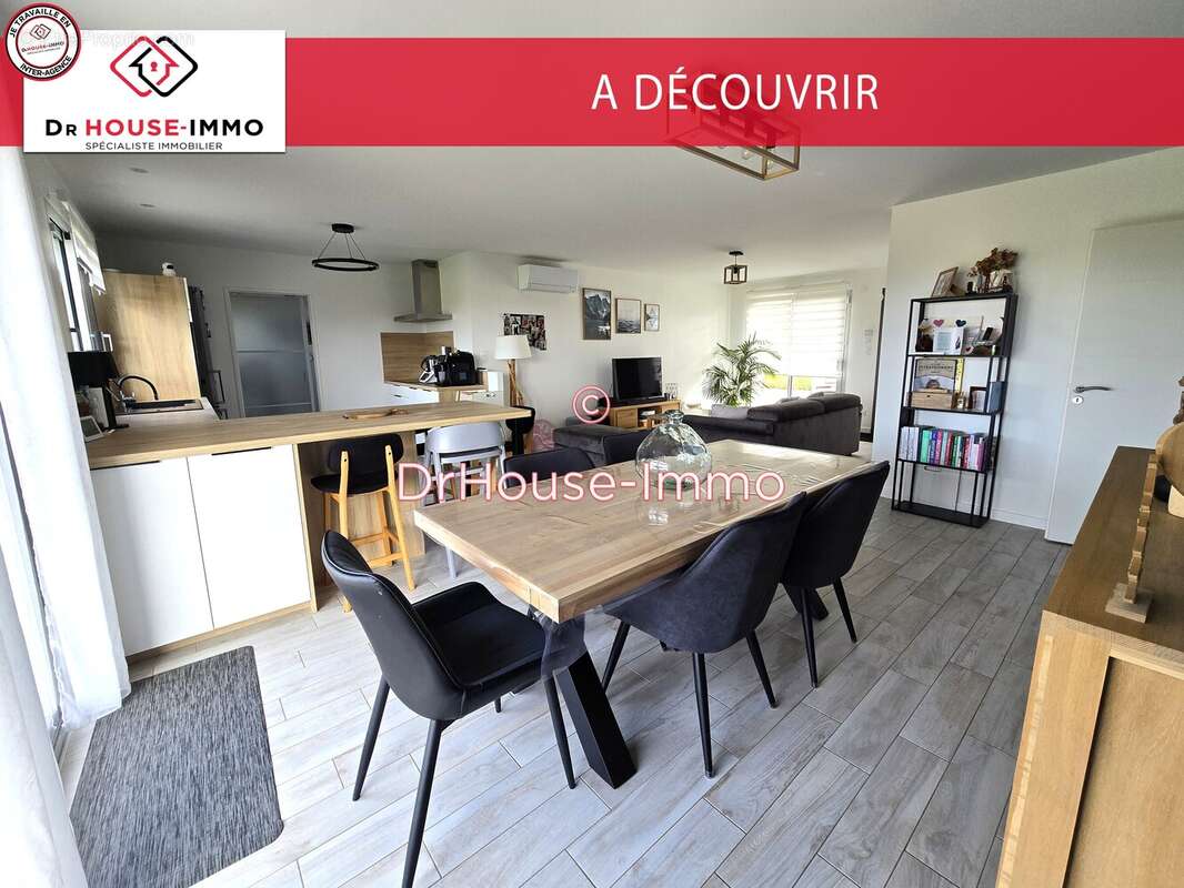 Maison à SAINTE-NEOMAYE