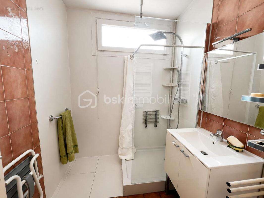 Appartement à DECINES-CHARPIEU
